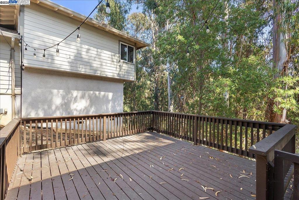 REDWOODHES - Residential Lease