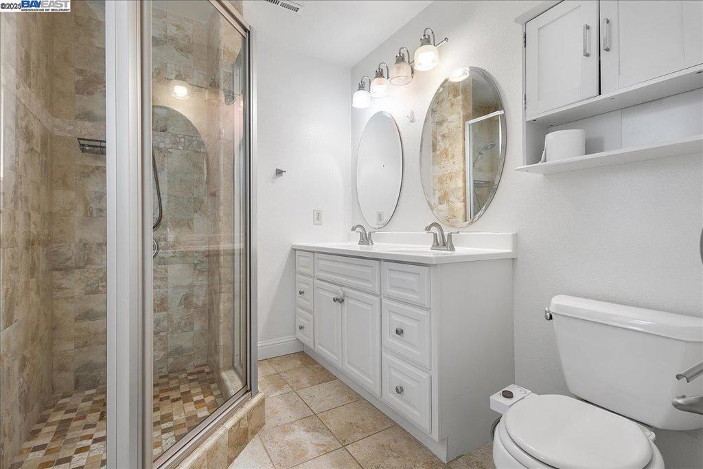 REDWOODHES - Residential Lease