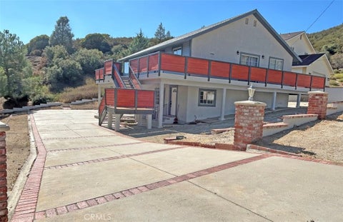 Photo of 43837 Noblett DR, Lake Hughes, CA 93532 (MLS # SR26211088)