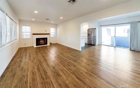 Photo of 11613 Haynes Street, North Hollywood, CA 91606 (MLS # SR26085743)