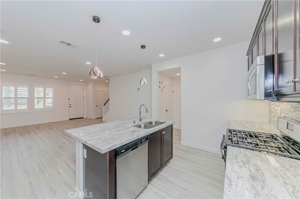 La Floresta - Residential Lease