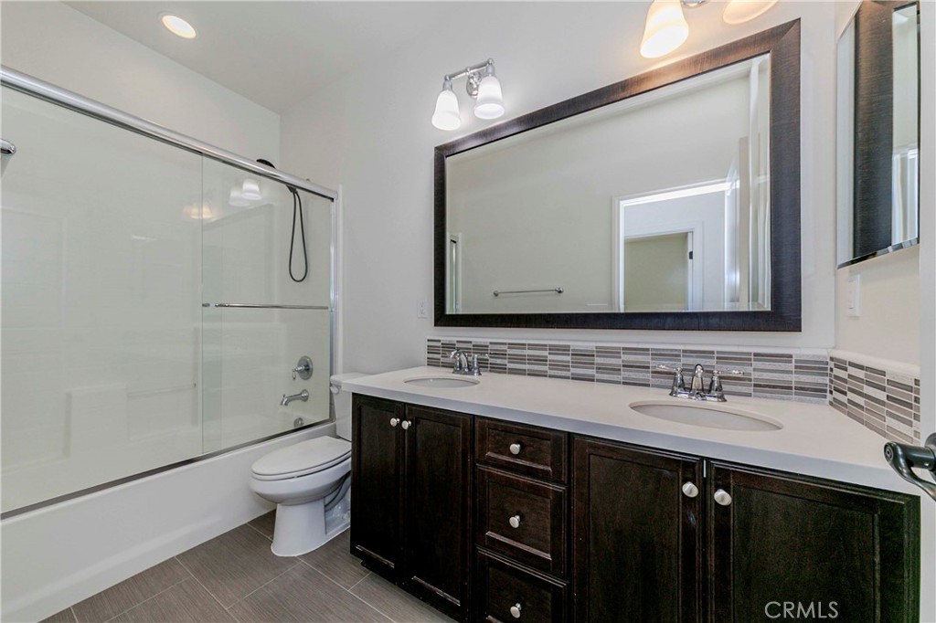 La Floresta - Residential Lease