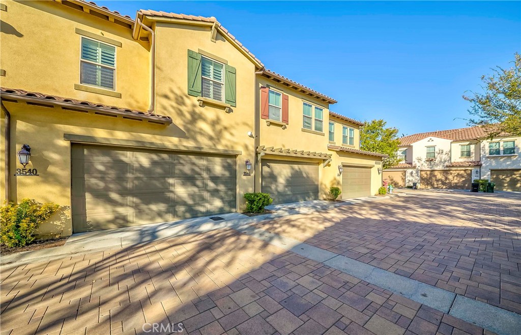 La Floresta - Residential Lease