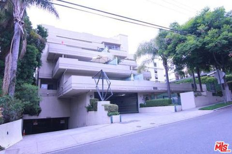 Photo of 939 Palm Avenue #304, West Hollywood, CA 90069 (MLS # 25598273) Photo of 939 Palm Avenue #304, West Hollywood, CA 90069 (MLS # 25598273)