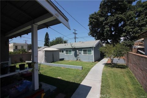 Photo of 1027 W 46th Street, Los Angeles, CA 90037 (MLS # SB25220147)