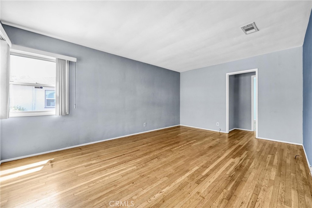 Properties 3 2032 Royal Oaks Drive