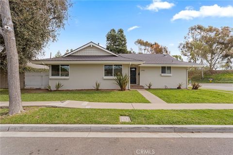 2702 San Lucas Lane Costa Mesa CA 92626