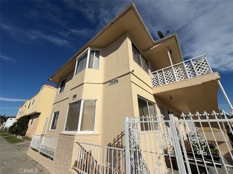 7034 Mountain View Avenue A Huntington Park CA 90255