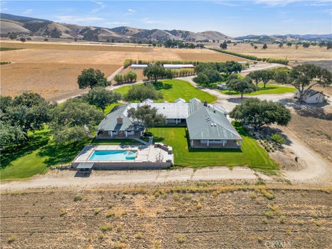 Photo of 52540 Bradley Lockwood Road, Bradley, CA 93426 (MLS # NS26221685)