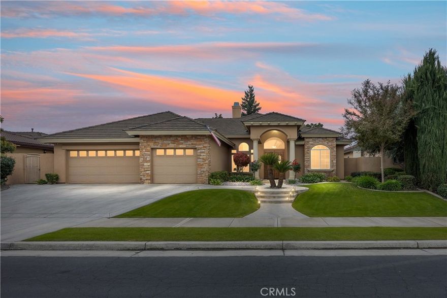 Southern Oaks, beautiful single story, 3bedrooms, 2 and a half bathrooms, 3 car garage home, with a 10,000+ sq. ft. lot, landscaped yard. This home features a two way fireplace, tray ceiling in formal dining room, crown molding, granite countertops, recessed lighting, and built in wine rack, located in a private gated community. Must see !