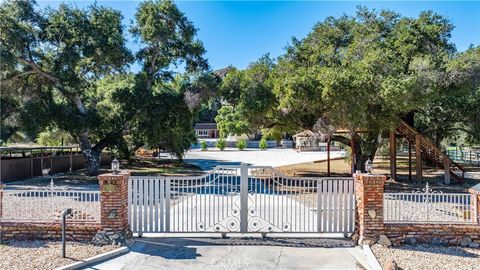 Photo of 26251 Ravenhill Road, Canyon Country, CA 91387 (MLS # TR25247396) Photo of 26251 Ravenhill Road, Canyon Country, CA 91387 (MLS # TR25247396)