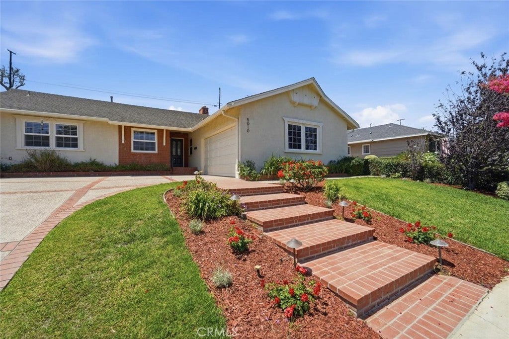 5010 Paseo Del Pavon