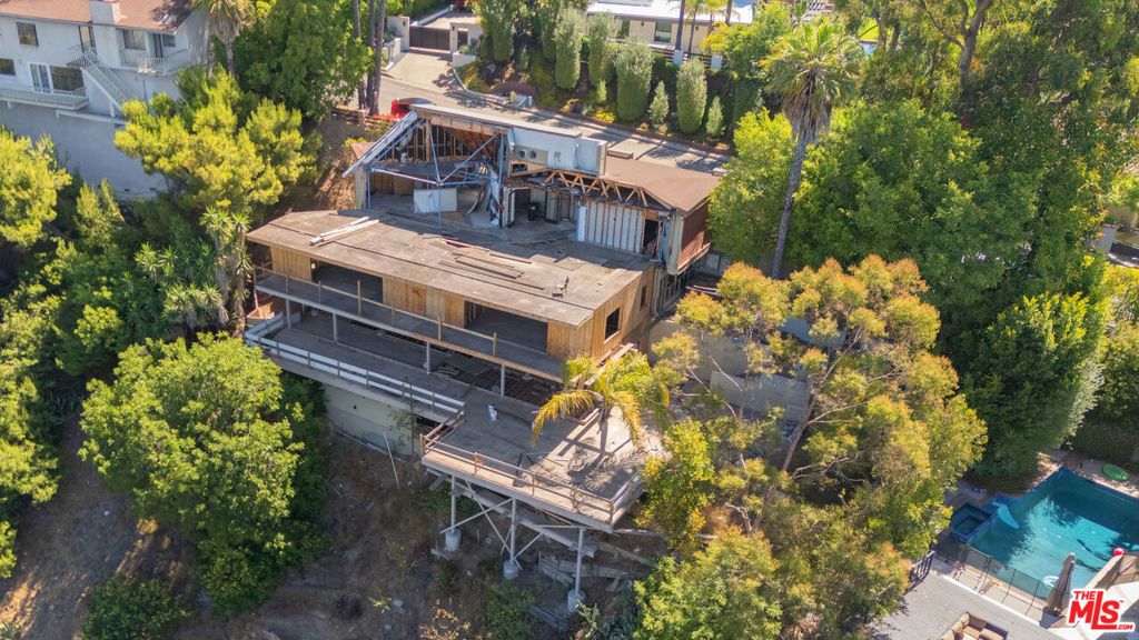Photo of 837 Linda Flora Drive, Los Angeles, CA 90049 (MLS # 25569767)