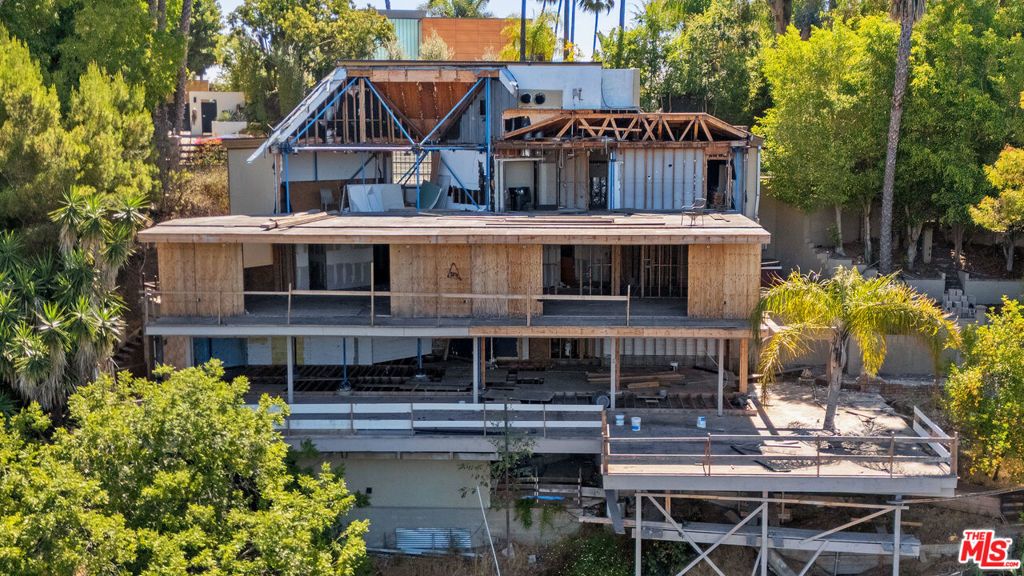 Photo of 837 Linda Flora Drive, Los Angeles, CA 90049 (MLS # 25569767)