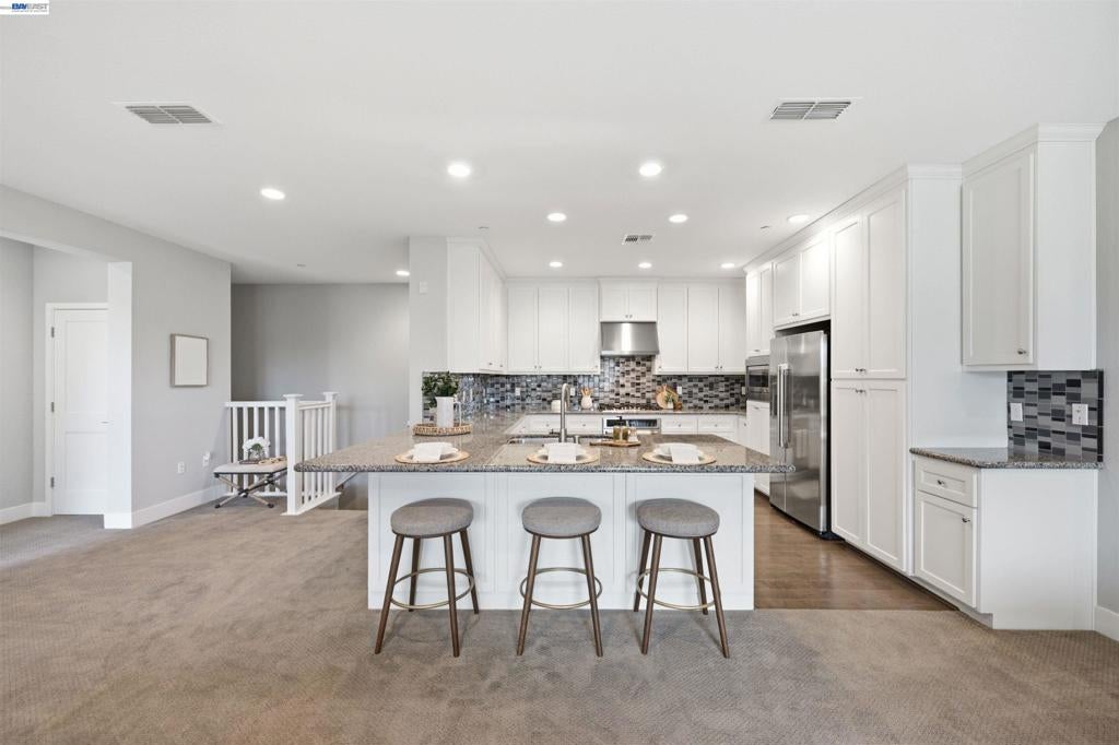 681 Sandalwood Drive 4