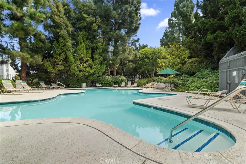 San Pedro, California 90732, United States, 2 Bedrooms Bedrooms, ,2 BathroomsBathrooms,Residential,Pending,212472