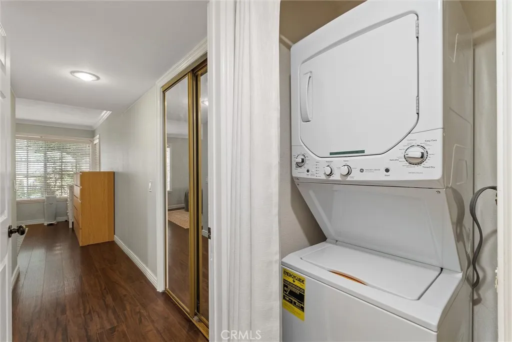 San Pedro, California 90732, United States, 2 Bedrooms Bedrooms, ,2 BathroomsBathrooms,Residential,Pending,212472