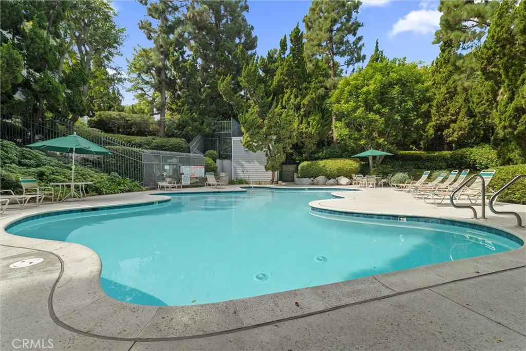 San Pedro, California 90732, United States, 2 Bedrooms Bedrooms, ,2 BathroomsBathrooms,Residential,Pending,212472