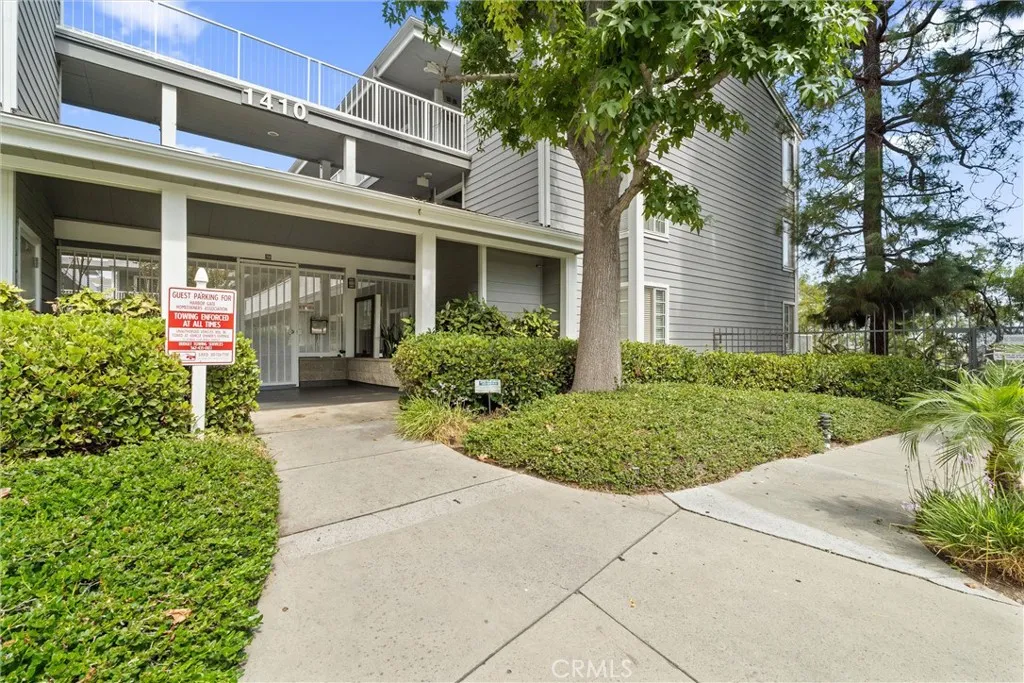 San Pedro, California 90732, United States, 2 Bedrooms Bedrooms, ,2 BathroomsBathrooms,Residential,Pending,212472