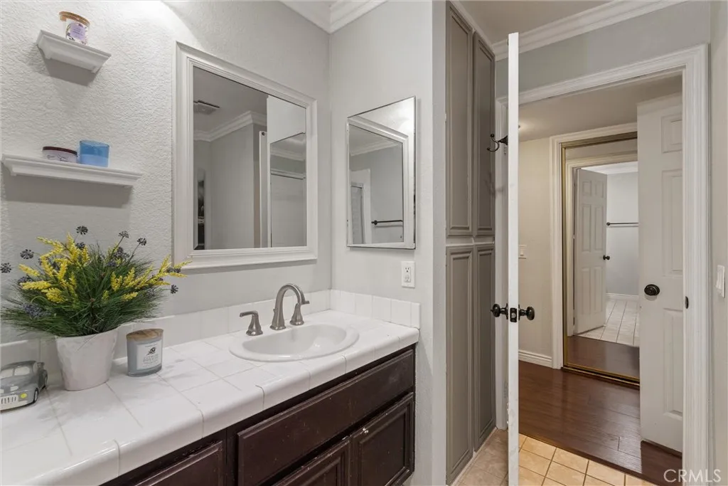 San Pedro, California 90732, United States, 2 Bedrooms Bedrooms, ,2 BathroomsBathrooms,Residential,Pending,212472