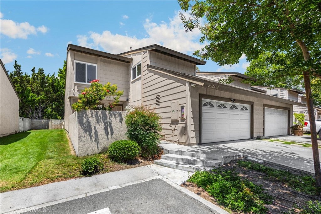 2626 N Tustin AVE