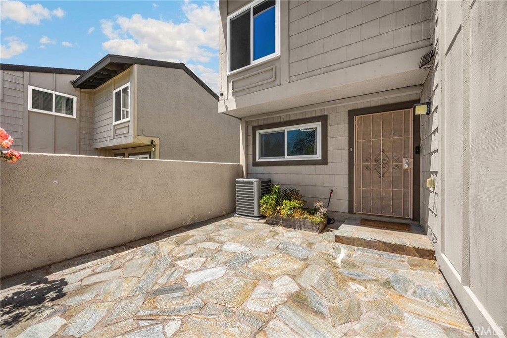 2626 N Tustin A