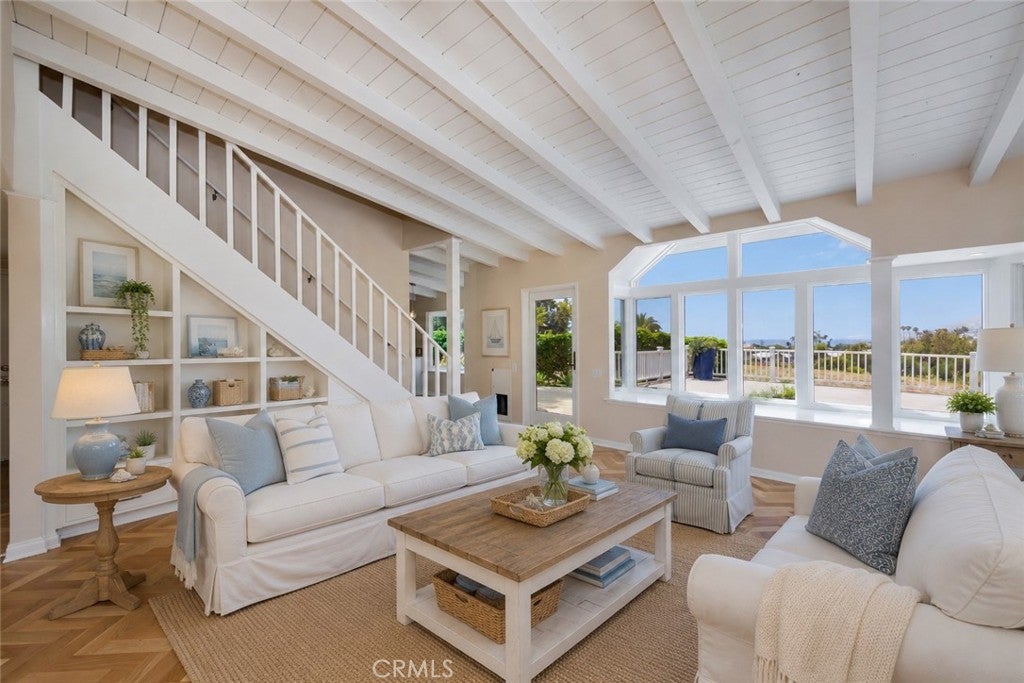 6403 Surfside