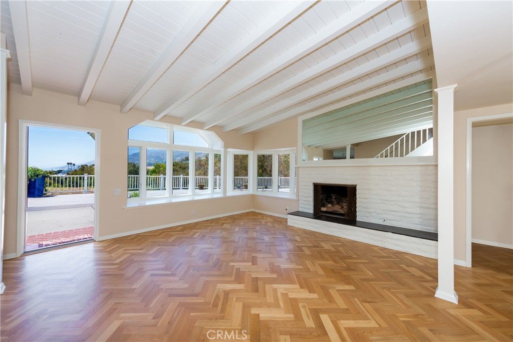 6403 Surfside