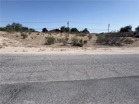 Photo of 0 Bear Valley Road, Hesperia, CA 92345 (MLS # CV25140605)