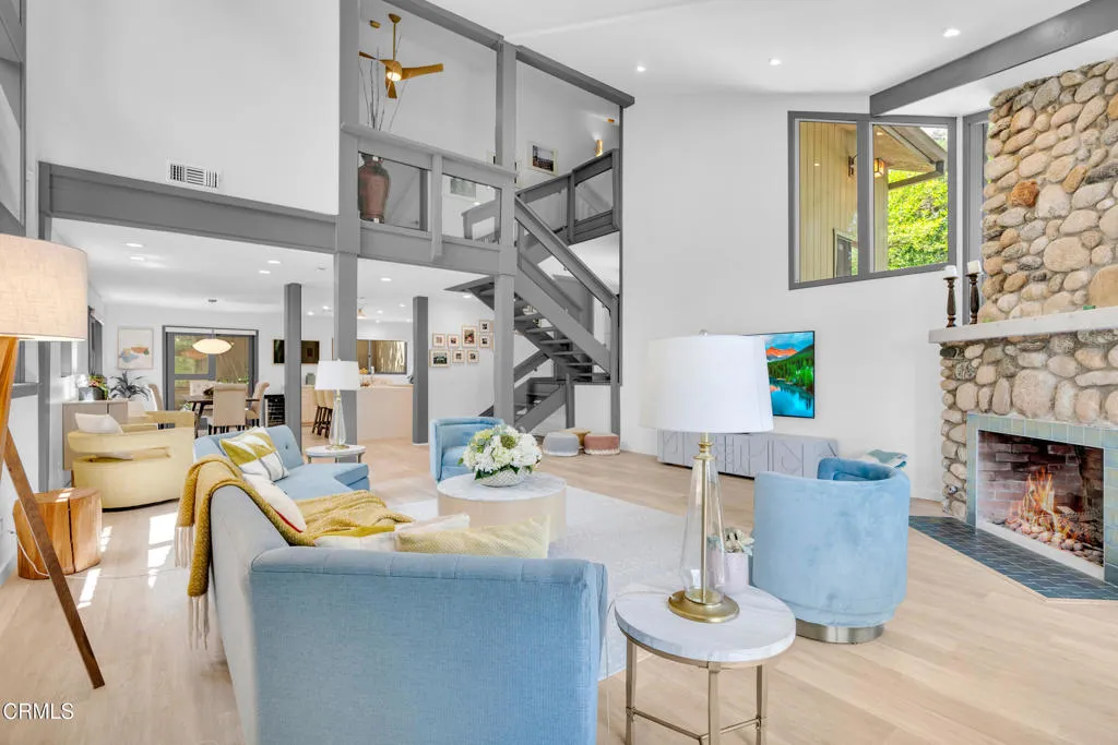 Sierra Madre, California 91024, United States, 3 Bedrooms Bedrooms, ,3 BathroomsBathrooms,Residential,Active,136318