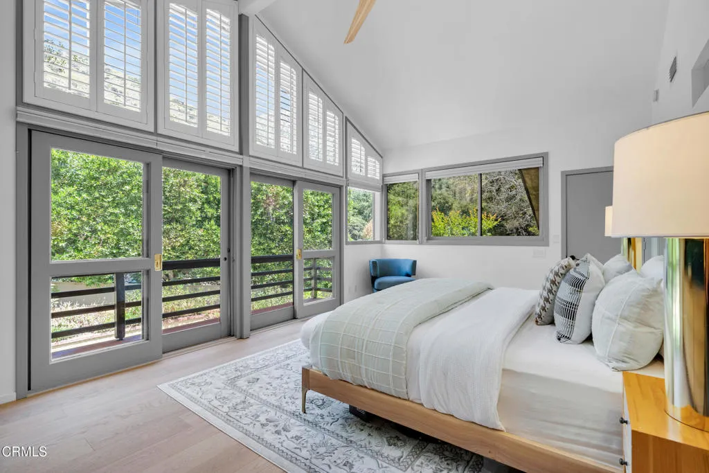 Sierra Madre, California 91024, United States, 3 Bedrooms Bedrooms, ,3 BathroomsBathrooms,Residential,Active,136318