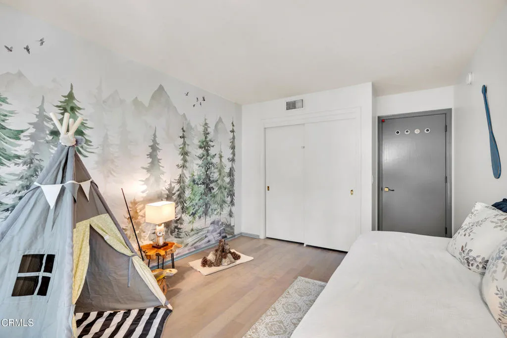 Sierra Madre, California 91024, United States, 3 Bedrooms Bedrooms, ,3 BathroomsBathrooms,Residential,Active,136318