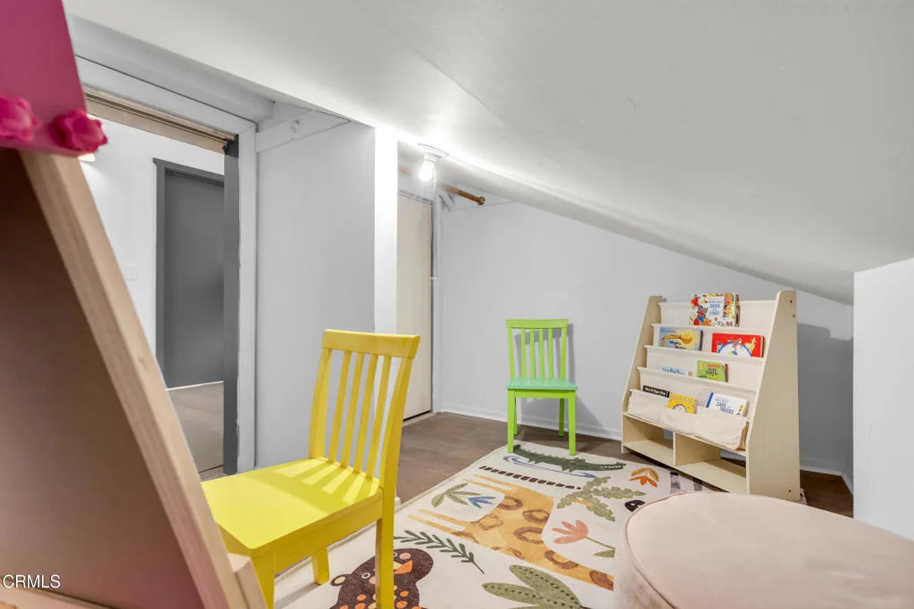 Sierra Madre, California 91024, United States, 3 Bedrooms Bedrooms, ,3 BathroomsBathrooms,Residential,Active,136318