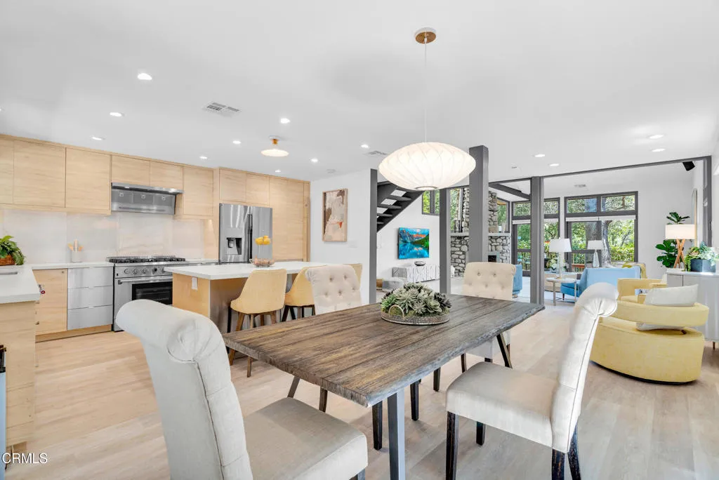 Sierra Madre, California 91024, United States, 3 Bedrooms Bedrooms, ,3 BathroomsBathrooms,Residential,Active,136318