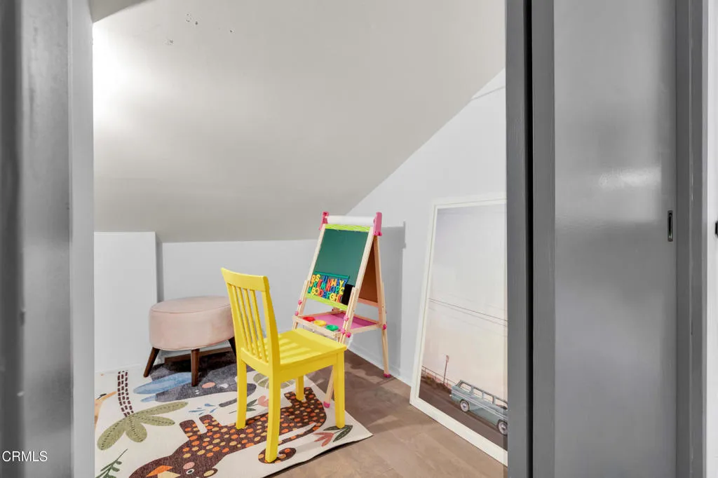 Sierra Madre, California 91024, United States, 3 Bedrooms Bedrooms, ,3 BathroomsBathrooms,Residential,Active,136318