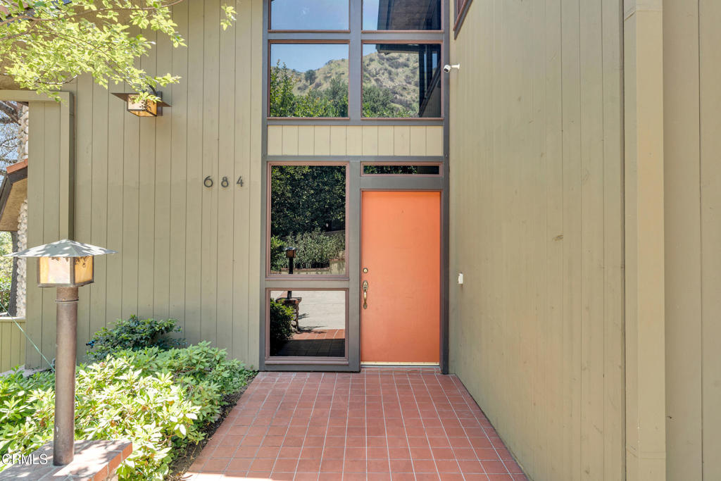 684 Orange Drive