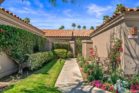 Photo of 38641 Nasturtium Way, Palm Desert, CA 92211 (MLS # 219153984DA)