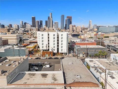 Photo of 410 Towne, Los Angeles, CA 90013 (MLS # CV26011536)