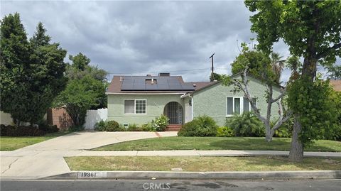 Photo of 19361 Welby Way, Reseda, CA 91335 (MLS # SR26096684)