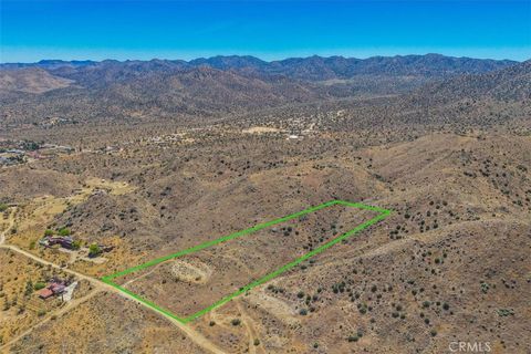 Photo of 58205 Santa Barbara Drive, Yucca Valley, CA 92284 (MLS # JT26075327)