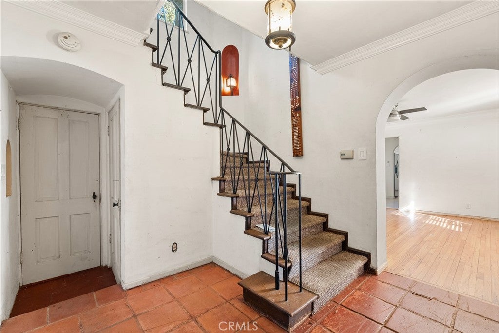 11400 Laurelcrest Drive