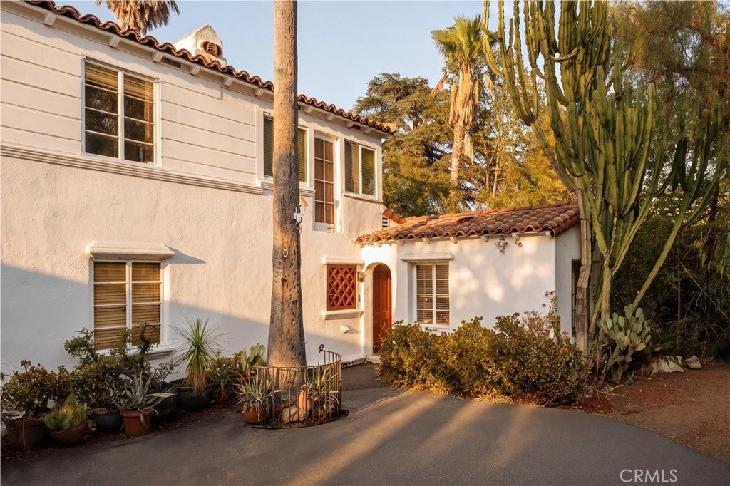 11400 Laurelcrest Drive
