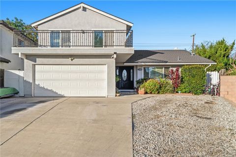 Photo of 11800 Gager Street, Sylmar, CA 91342 (MLS # SR26082654)