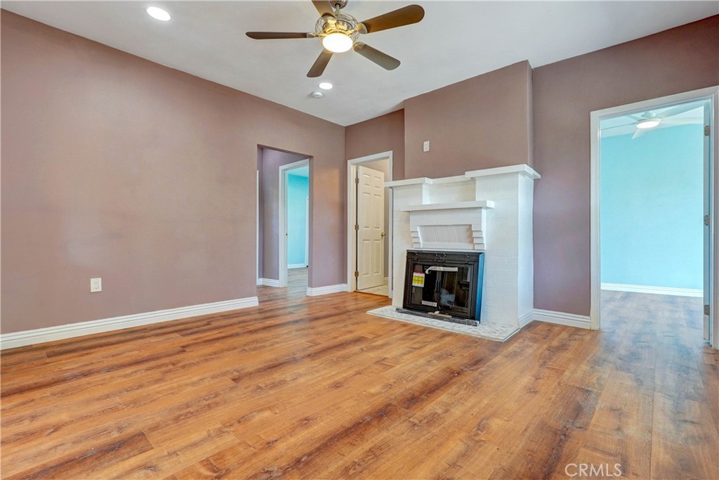 2041 W 29th