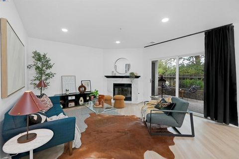 Photo of 21314 Gary Dr Dr #214, Hayward, CA 94546 (MLS # 41112088) Photo of 21314 Gary Dr Dr #214, Hayward, CA 94546 (MLS # 41112088)