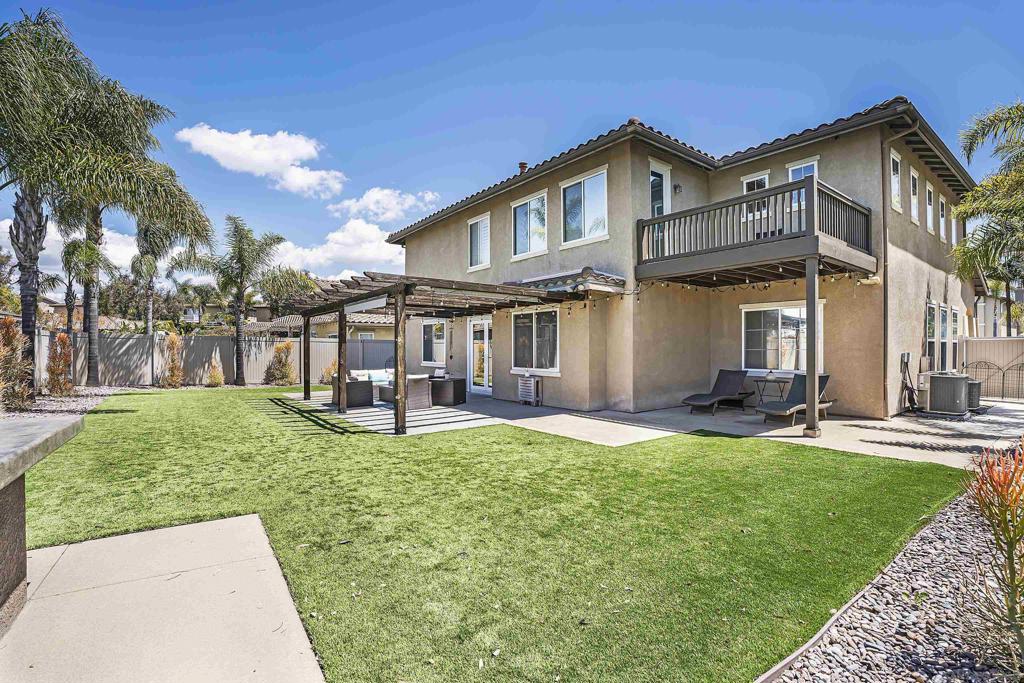 BEAUTIFUL, SPACIOUS, OPEN SPACE HOUSE IN A GATED COMMUNITY, 4 BEDROOMS. TOTALLY FURNISHED, CAN BE RENT FOR 1 TO 8 MONTHS. UTILITIES WILL BE PAID APART. WASHER AND DRYER IN THE GROUND LEVEL. PARKING IN THE DRIVEWAY, SOME ROOMS ARE USE EXCLUSIVE OF OWNER AND WILL BE LOCK DURING RENTING. PROPERTY IS IN A CUL-DE-SAC. SOLAR PANELS