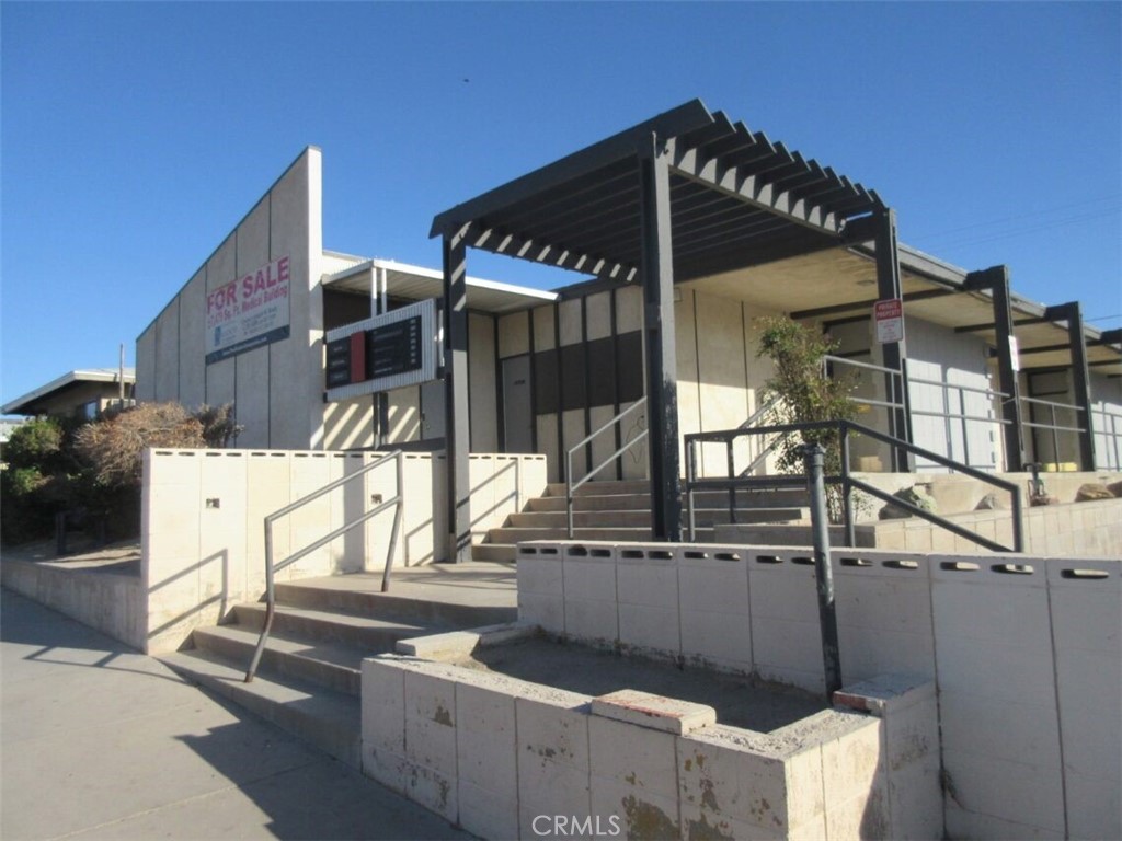 900 E Main Street
