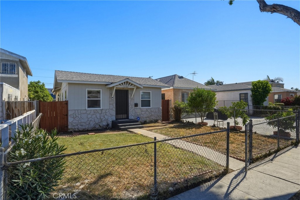 1104 E 111th Drive