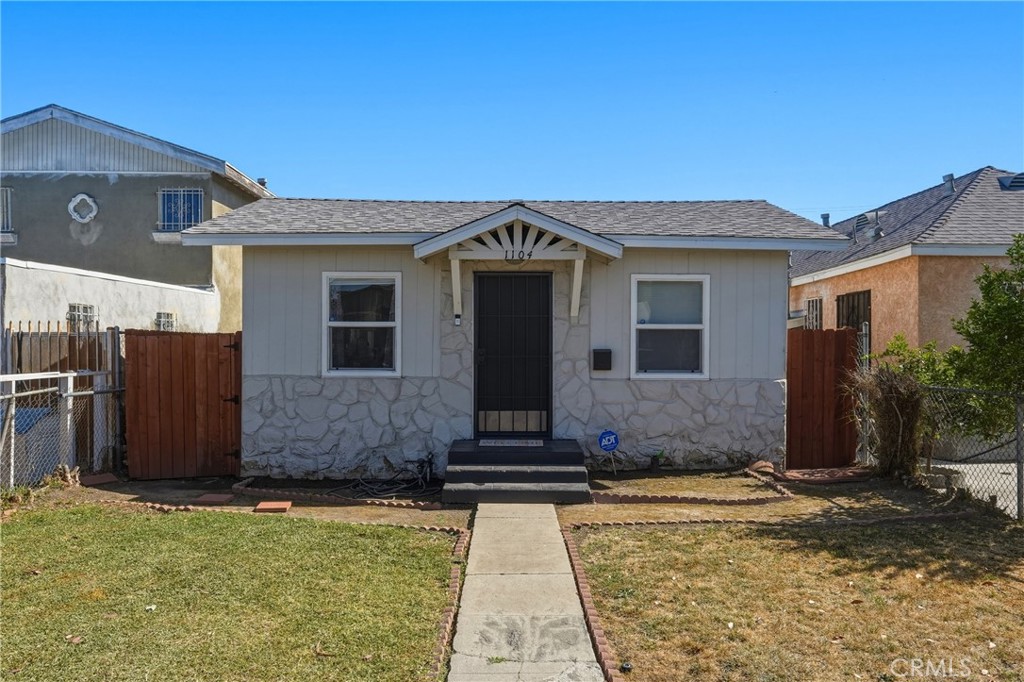 1104 E 111th Drive