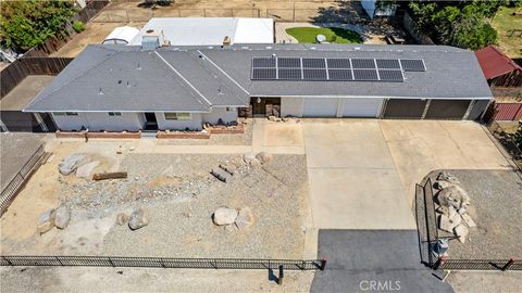 Photo of 5431 E Indianapolis AVE, Fresno, CA 93727 (MLS # FR26099594)